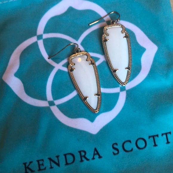 Kendra Scott Jewelry - ❌Sold! Kendra Scott gold/ white dangle earrings!